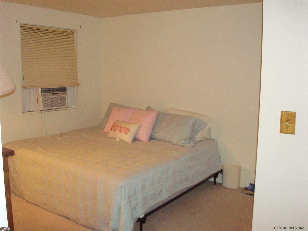 42 Wake Robin Road Malta, NY 12020 - Photo 13 of 17 Photo 13