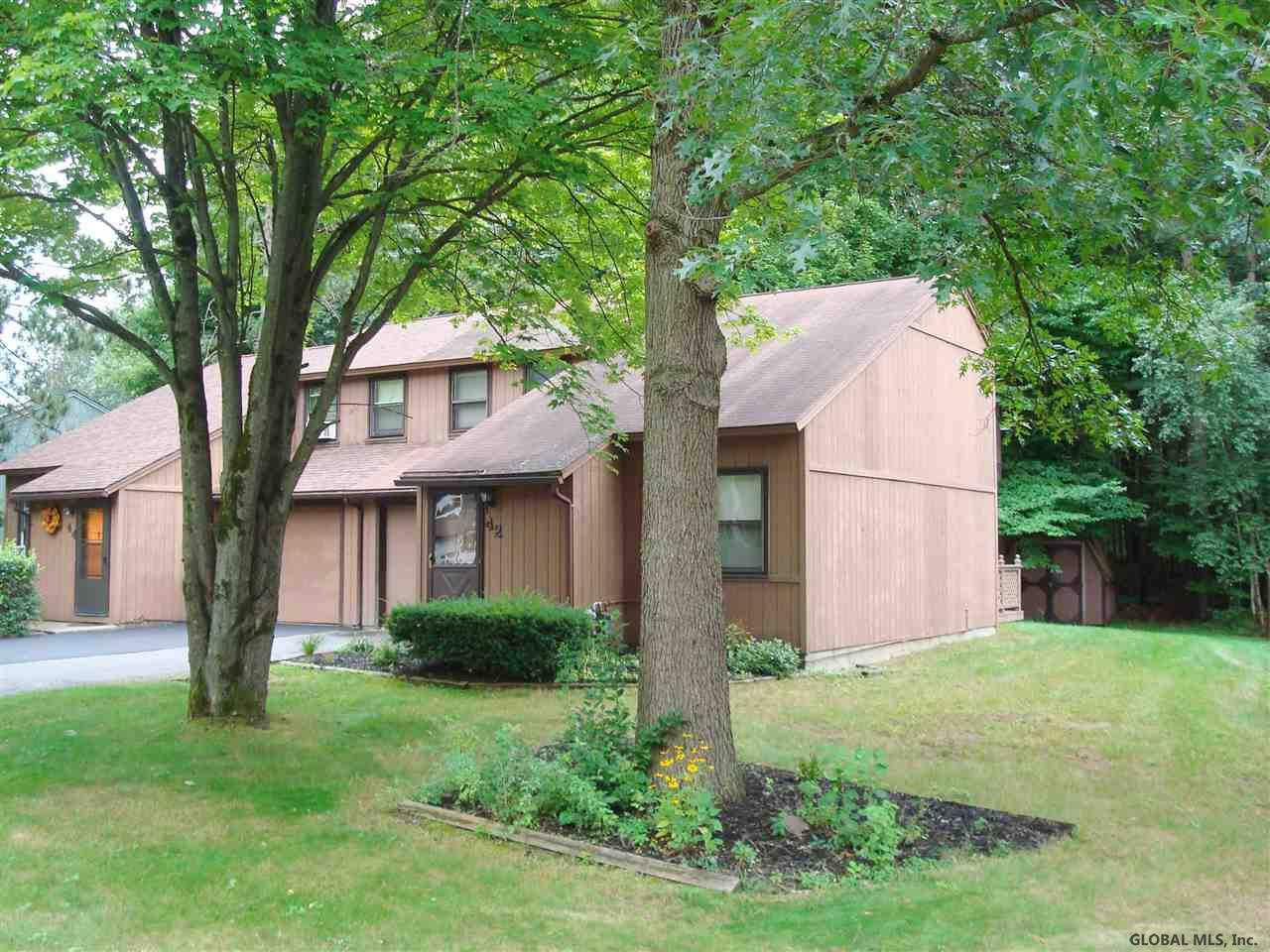 42 Wake Robin Road Malta, NY 12020 - Photo 2 of 17 Photo 2