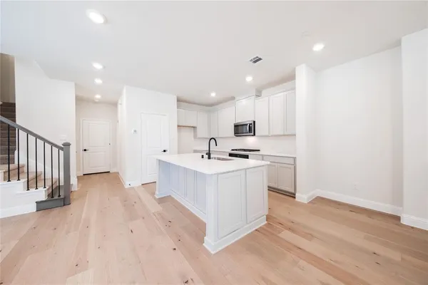 $399,990 | 2124 Naples Drive, Rowlett, TX 75088