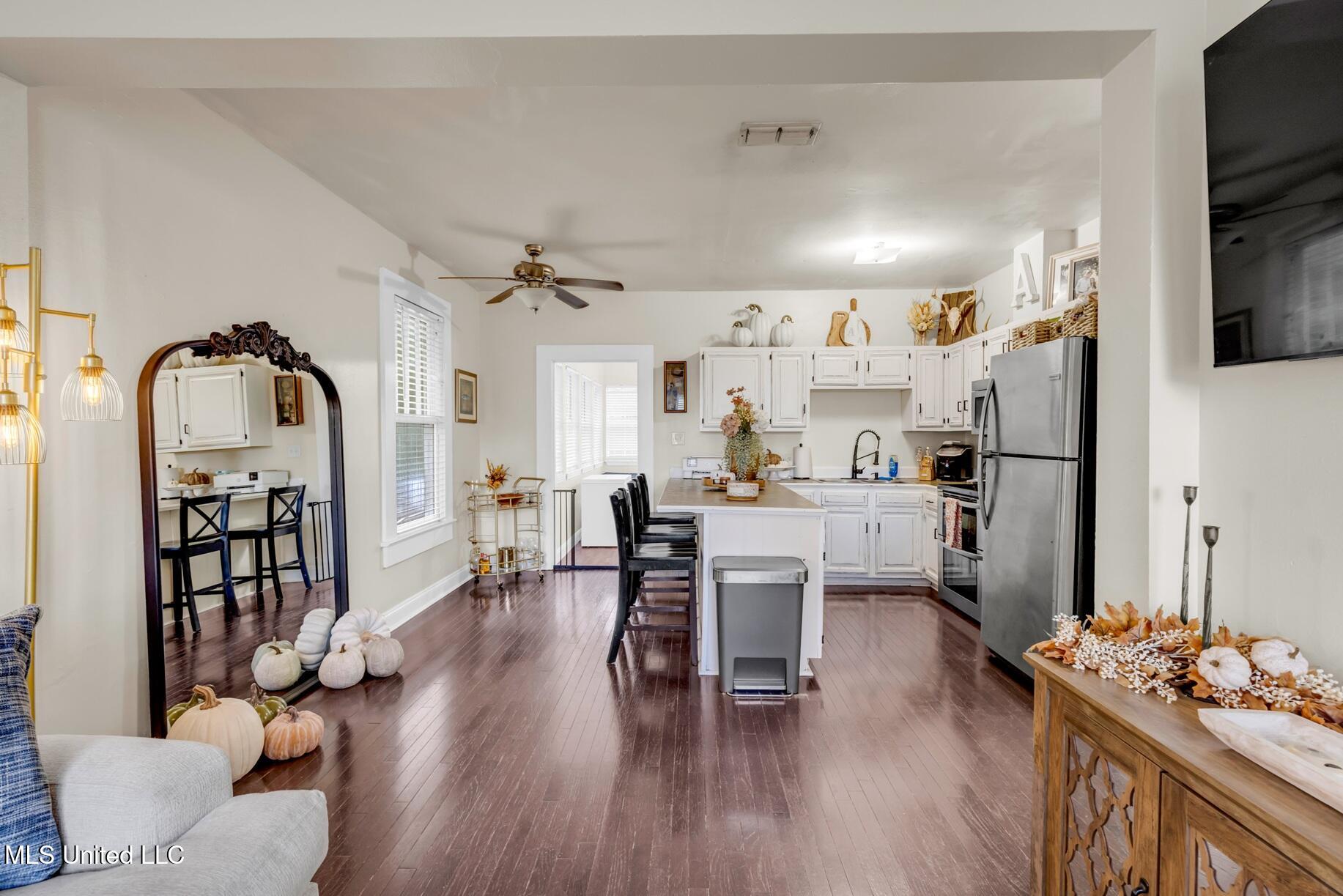 20453 Landon Road Gulfport, MS 39503 - Photo 3 of 35 20453LandonRd
