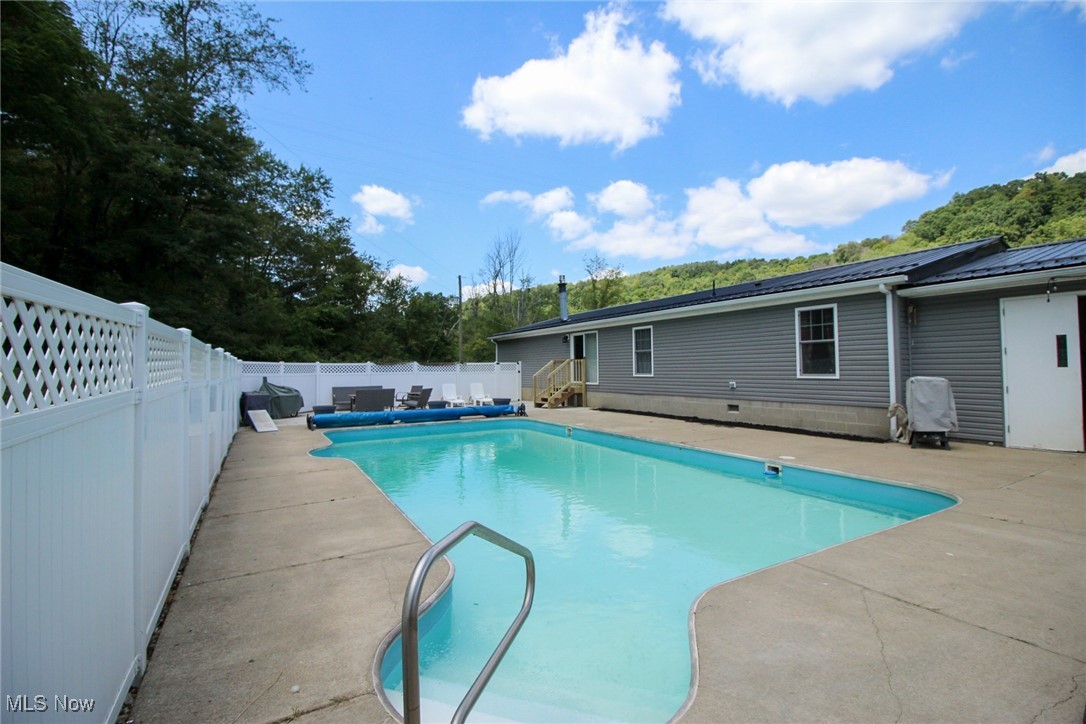 1798 Campbell Road Southwest New Philadelphia, OH 44663 - Photo 42 of 50 View of swimming pool