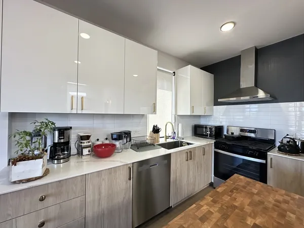 $2,600 | 908 North California Avenue, Unit 2F, Chicago, IL 60622