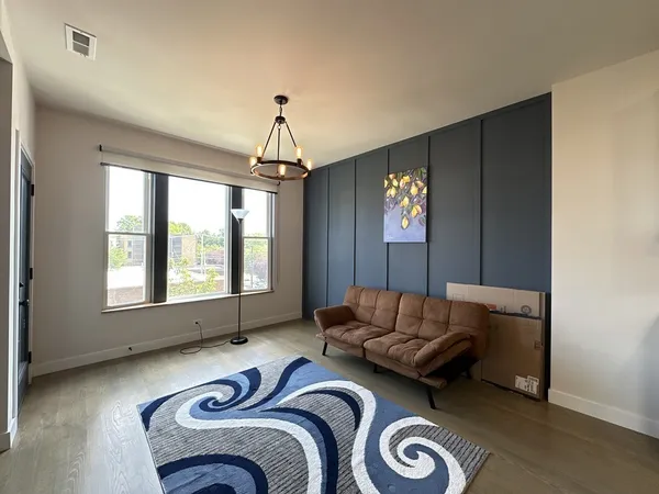 $2,600 | 908 North California Avenue, Unit 2F, Chicago, IL 60622