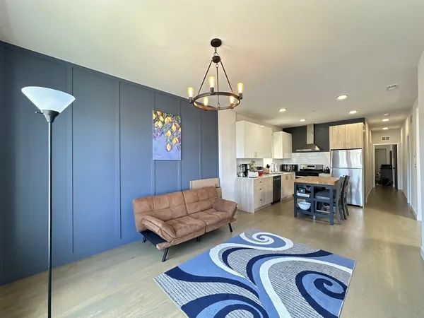 $2,600 | 908 North California Avenue, Unit 2F, Chicago, IL 60622