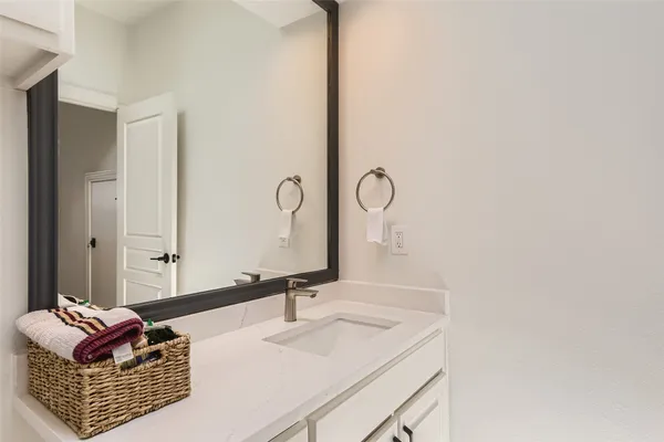 $5,500 | 9322 Simmons Road, Austin, TX 78759