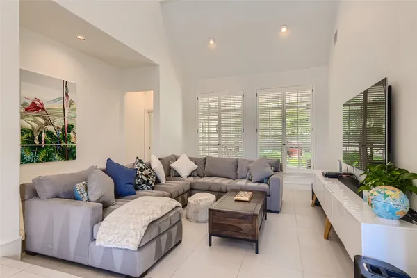 $5,500 | 9322 Simmons Road, Austin, TX 78759