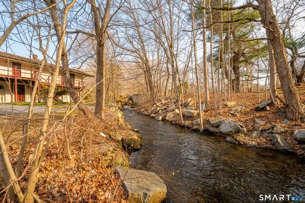 $425,000 | 296 Valley Shore Drive, Guilford, CT 06437