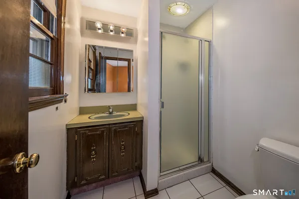 $425,000 | 296 Valley Shore Drive, Guilford, CT 06437