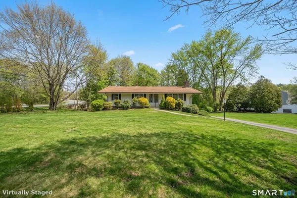 $425,000 | 296 Valley Shore Drive, Guilford, CT 06437