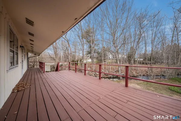 $425,000 | 296 Valley Shore Drive, Guilford, CT 06437