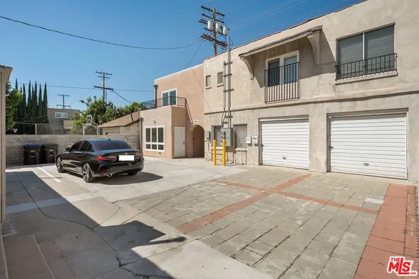 $2,295 | 435-unit A West Elk Avenue, Glendale, CA 91204