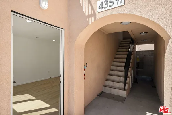 $2,295 | 435-unit A West Elk Avenue, Glendale, CA 91204