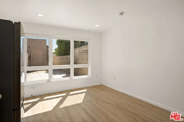 $2,295 | 435-unit A West Elk Avenue, Glendale, CA 91204