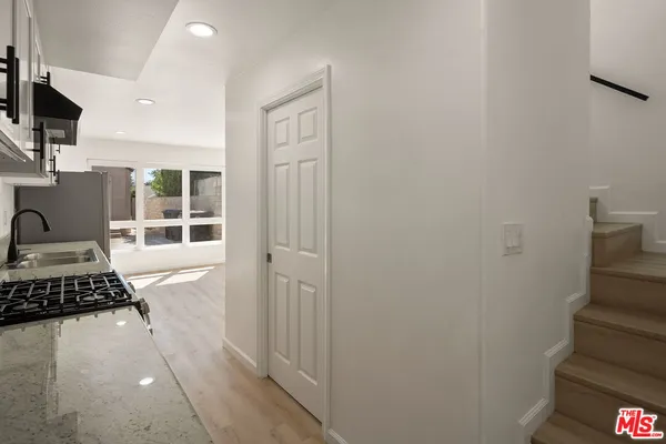 $2,295 | 435-unit A West Elk Avenue, Glendale, CA 91204