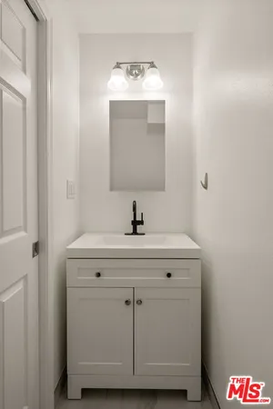 $2,295 | 435-unit A West Elk Avenue, Glendale, CA 91204