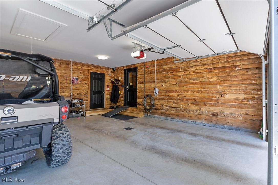 10295 Wagner Road North Benton, OH 44449 - Photo 31 of 45 24 X 24 Attached heated garage