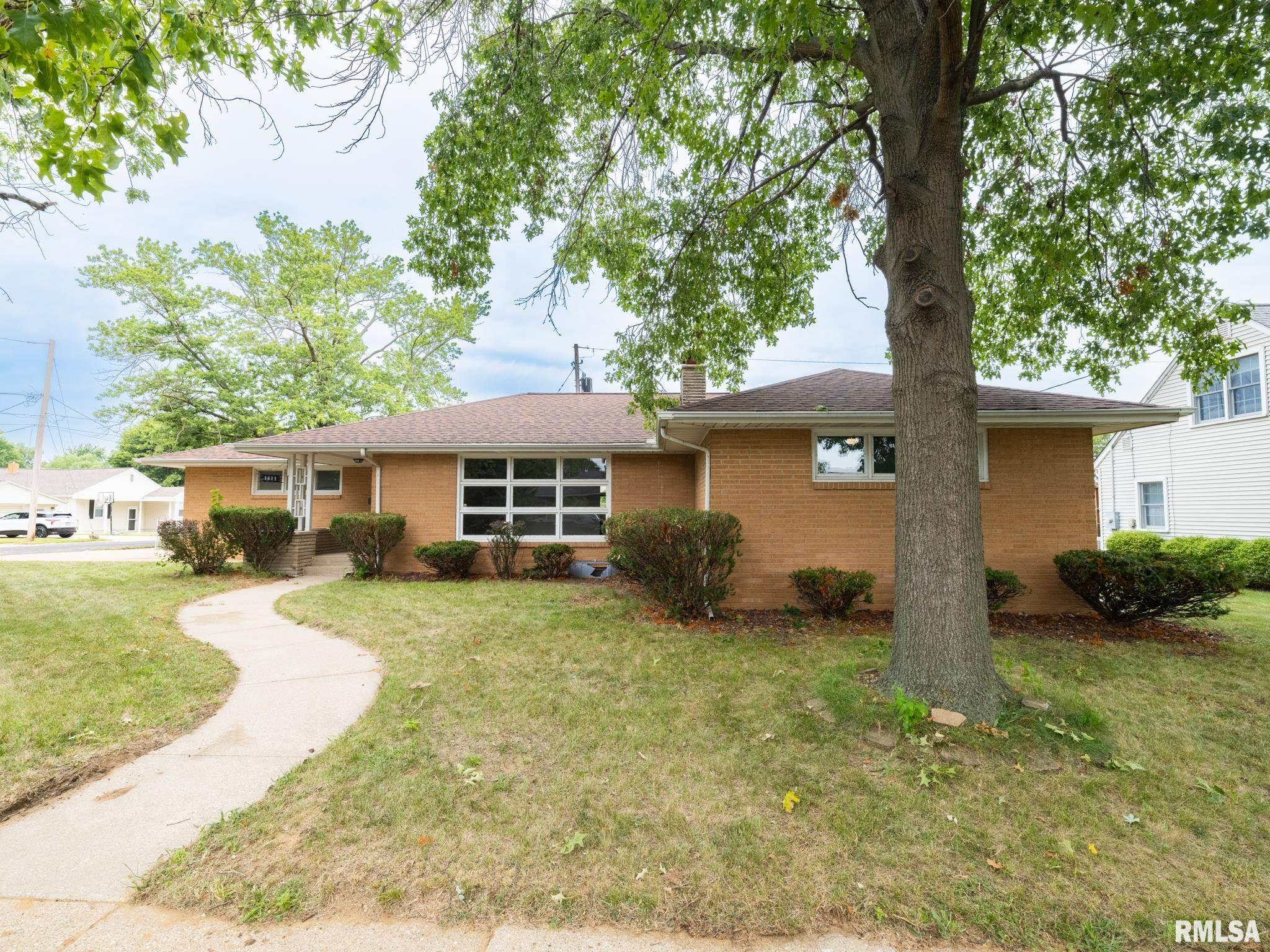 1411 Anna Road Pekin, IL 61554 - Photo 2 of 47 Gallery Image 2
