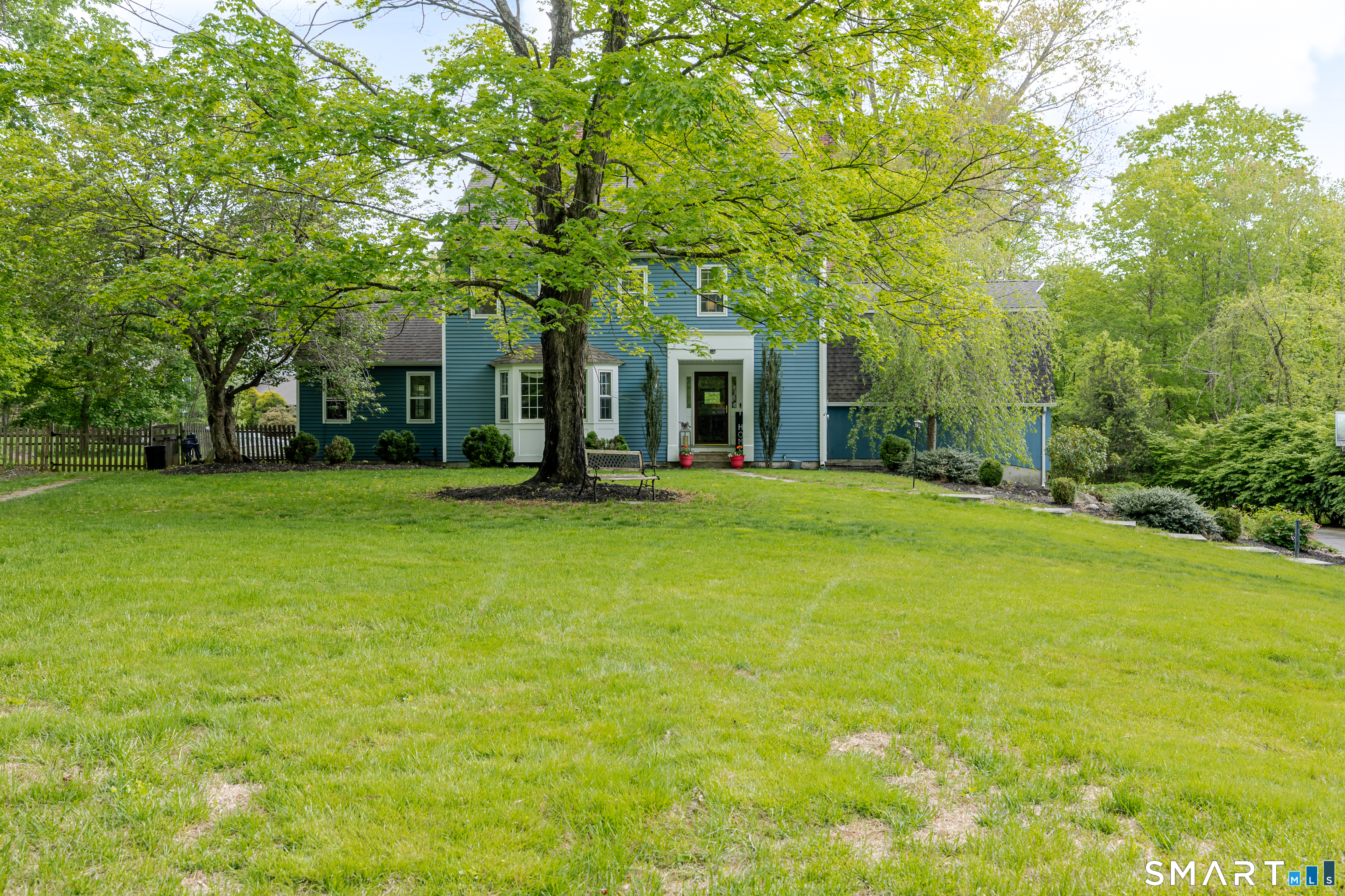 40 Echo Valley Road Newtown, CT 06470 - Photo 3 of 39