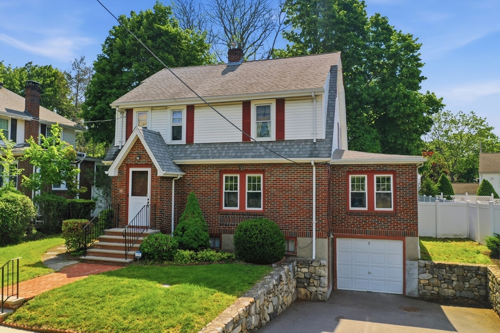 189 Playstead Road Medford, MA 02155 - Photo 3 of 42 Gallery Image 3