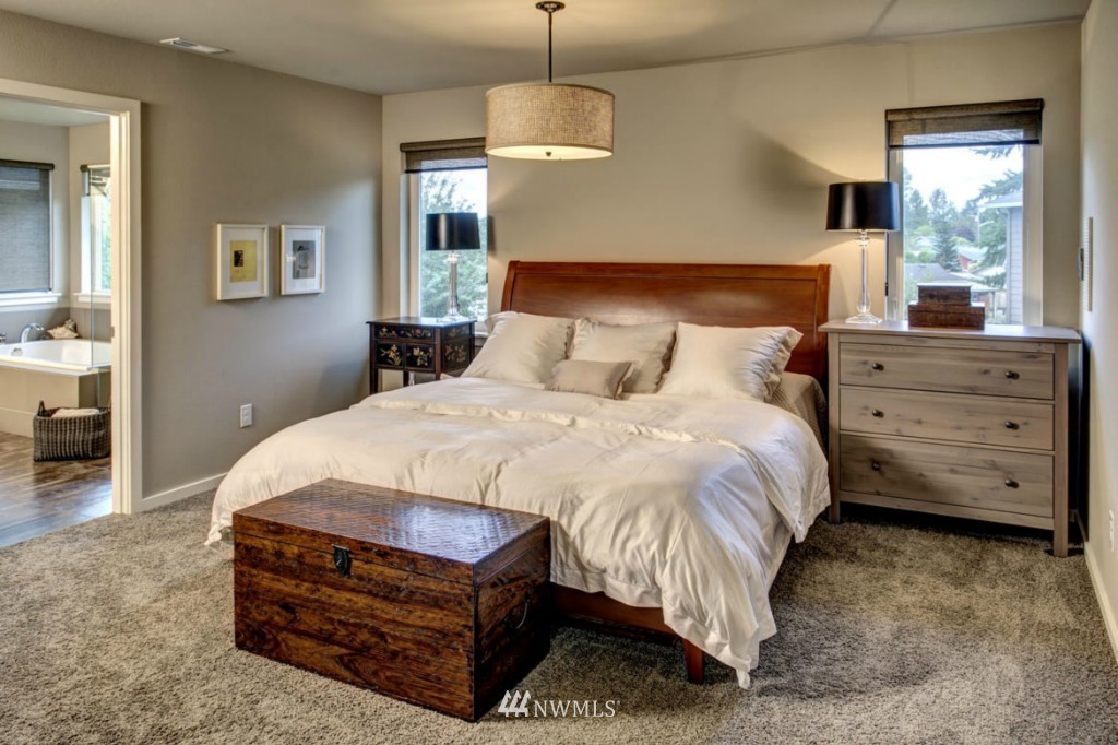 3813 Northeast 23rd Place Renton, WA 98056 - Photo 12 of 21 Gallery Image 12