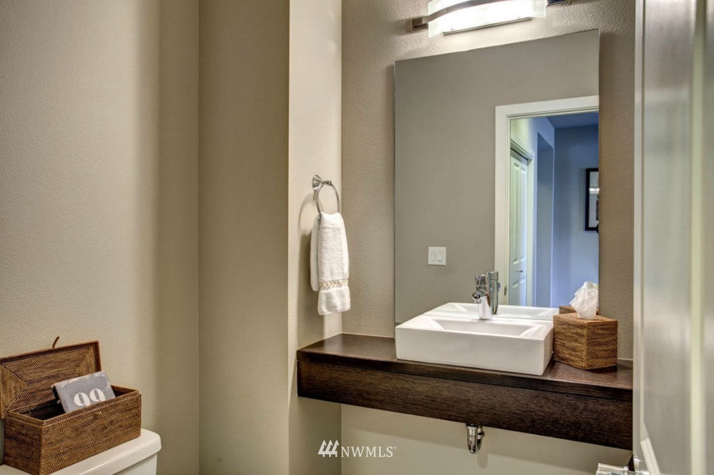 3813 Northeast 23rd Place Renton, WA 98056 - Photo 16 of 21 Gallery Image 16
