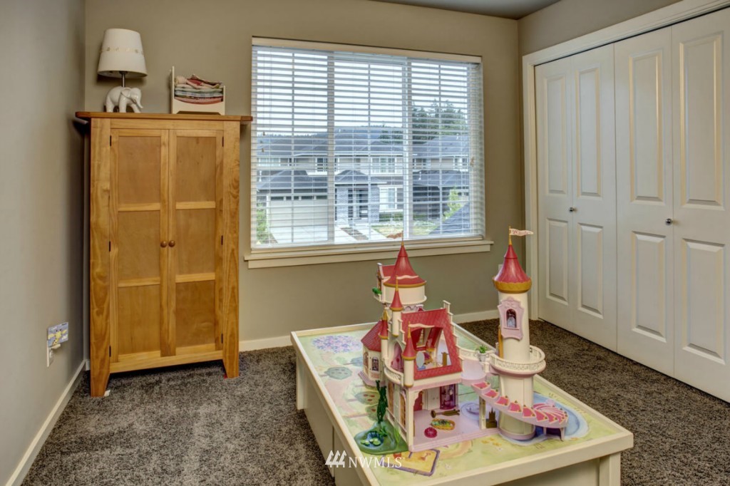 3813 Northeast 23rd Place Renton, WA 98056 - Photo 17 of 21 Gallery Image 17