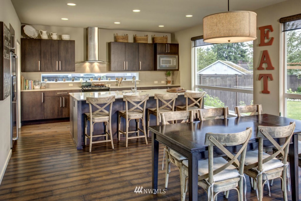 3813 Northeast 23rd Place Renton, WA 98056 - Photo 3 of 21 Gallery Image 3