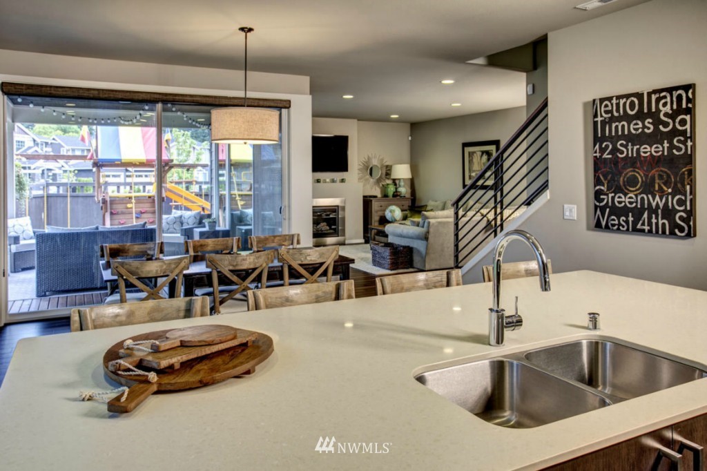 3813 Northeast 23rd Place Renton, WA 98056 - Photo 6 of 21 Gallery Image 6