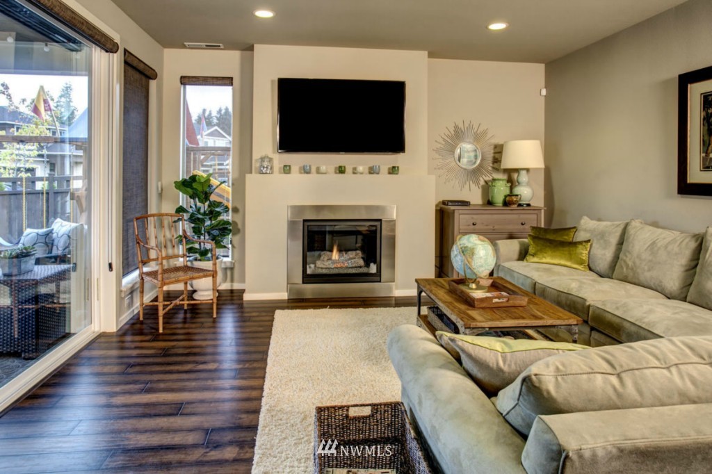 3813 Northeast 23rd Place Renton, WA 98056 - Photo 7 of 21 Gallery Image 7
