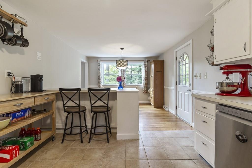 90 Jennings Road Holliston, MA 01746 - Photo 11 of 42 Gallery Image 11