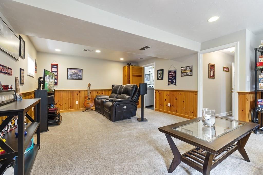 90 Jennings Road Holliston, MA 01746 - Photo 20 of 42 Gallery Image 20