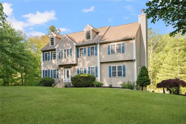 $825,000 | 625 Cherry Farm Road, Burrillville, RI 02830