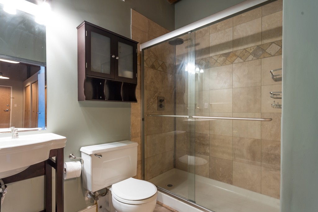 158-166 Chestnut Street, Unit 4F Springfield, MA 01103 - Photo 13 of 19
