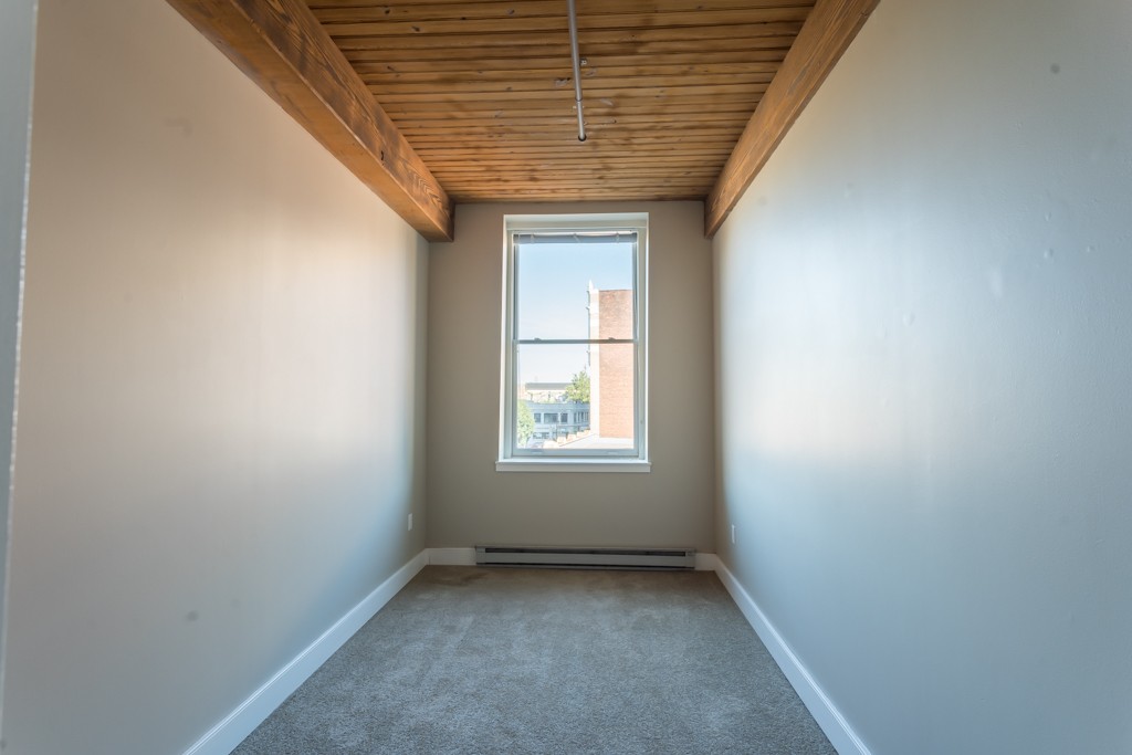 158-166 Chestnut Street, Unit 4F Springfield, MA 01103 - Photo 7 of 19