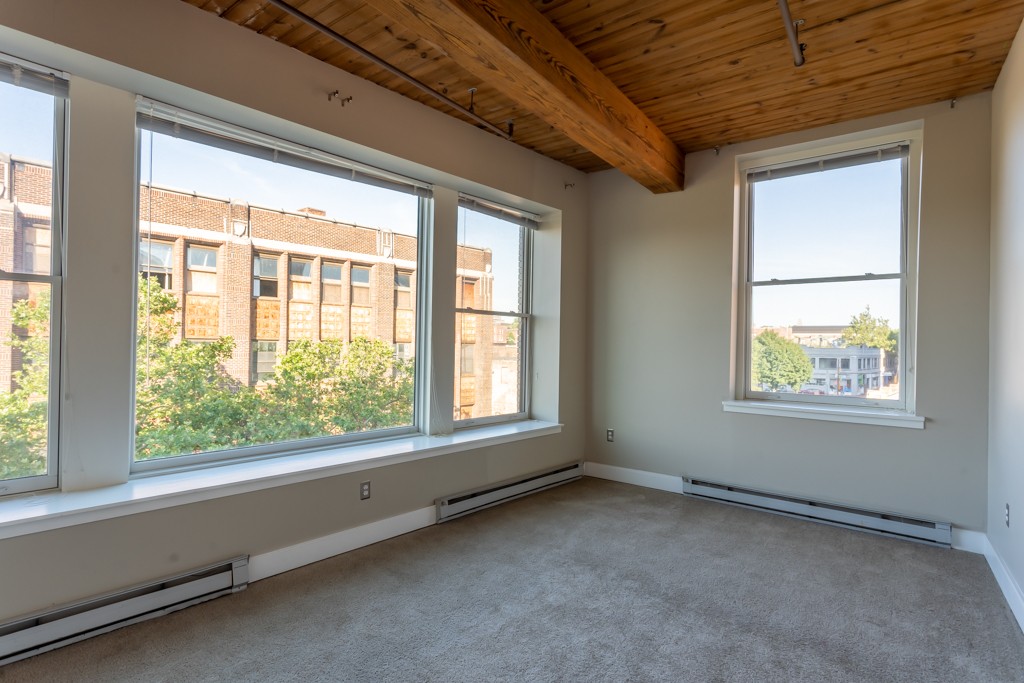 158-166 Chestnut Street, Unit 4F Springfield, MA 01103 - Photo 9 of 19