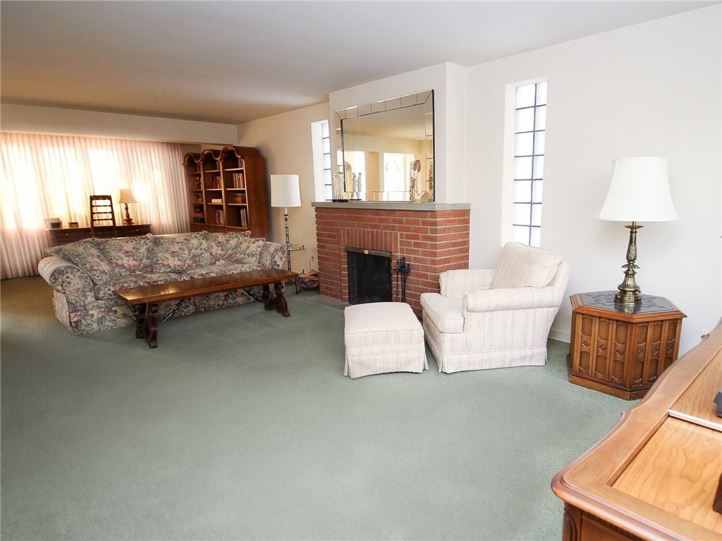 3310 Ivanhoe Road Upper St. Clair, PA 15241 - Photo 4 of 21