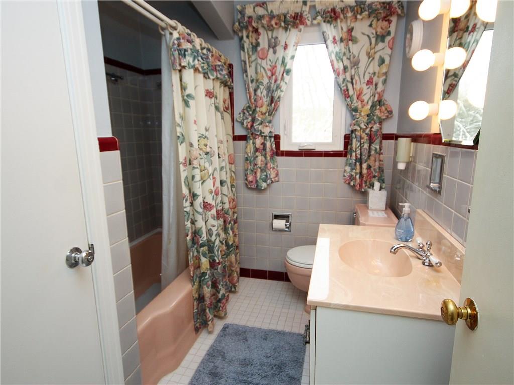 3310 Ivanhoe Road Upper St. Clair, PA 15241 - Photo 10 of 21