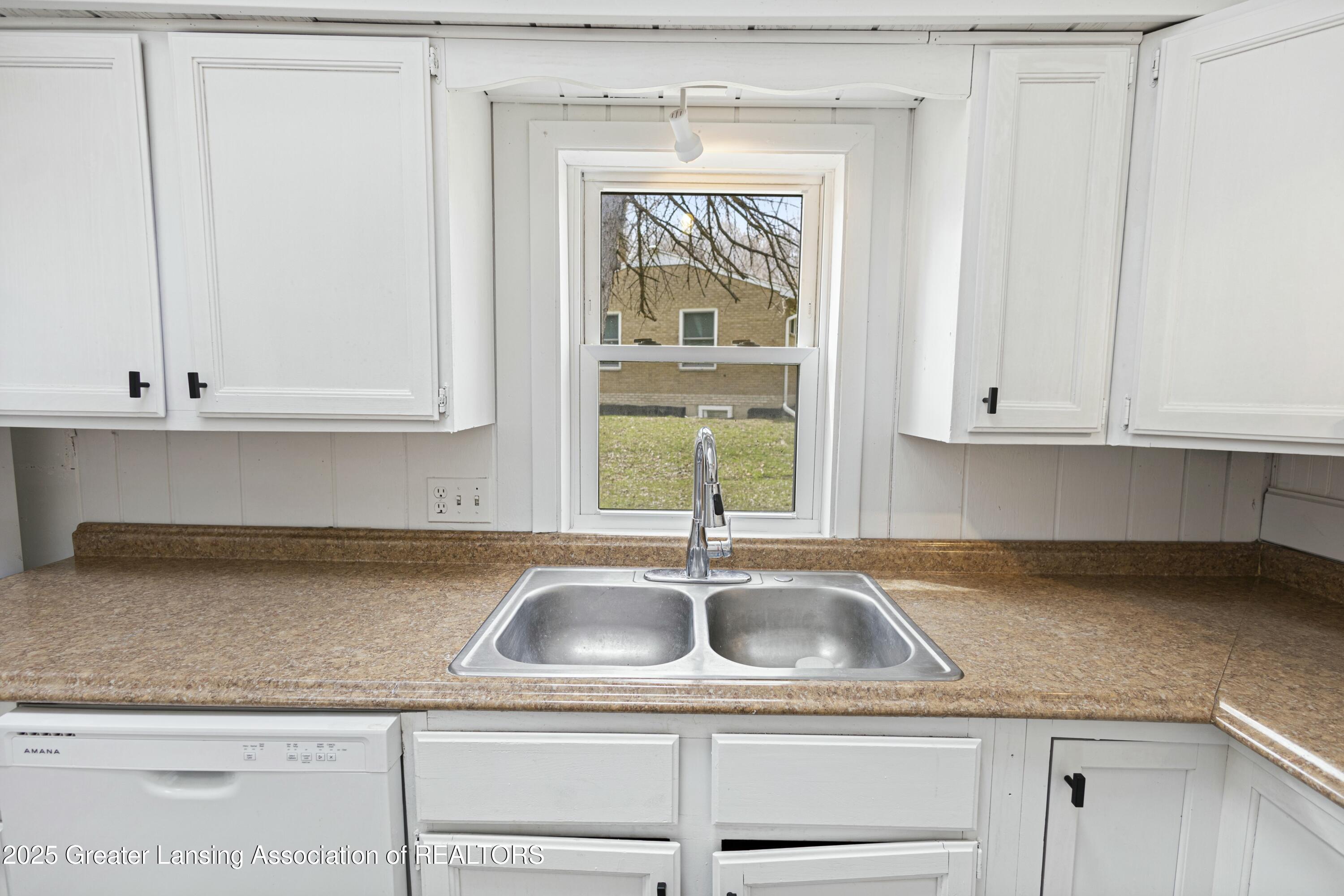 1400 West Valley Road Lansing, MI 48906 - Photo 11 of 58 tempImageeAyYz0