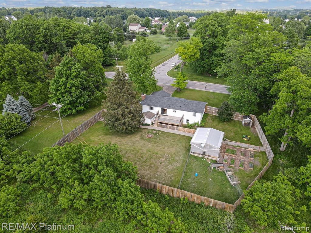3038 County Farm Road Howell, MI 48843 - Photo 3 of 37