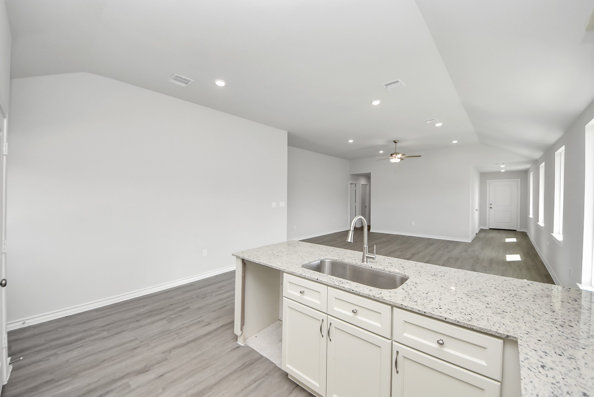 106 County Rd-5102L Cleveland, TX 77327 - Photo 9 of 45 Gallery Image 9