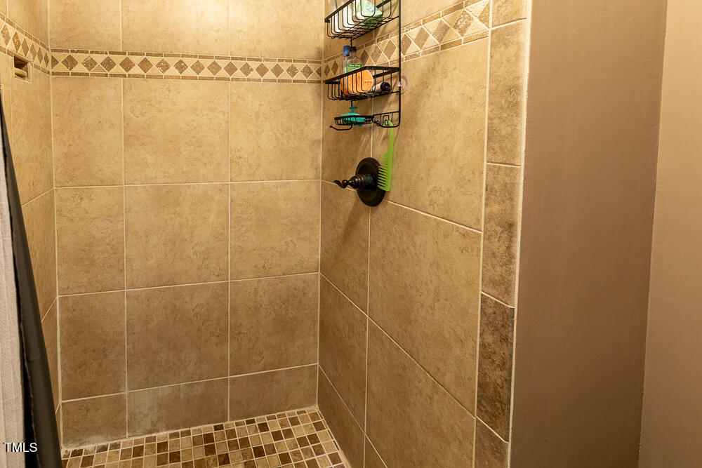 6237 Waterside Lane Raleigh, NC 27613 - Photo 19 of 21 IMG_5750-HDR