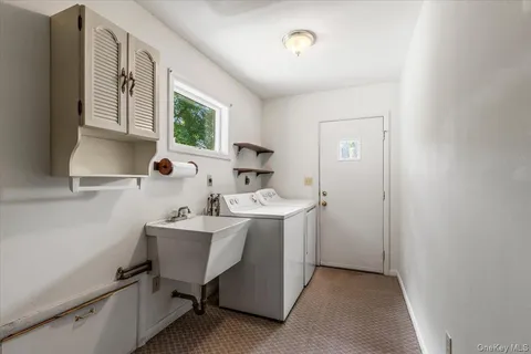 $659,000 | 2872 Brookfield Drive, Yorktown Heights, NY 10598