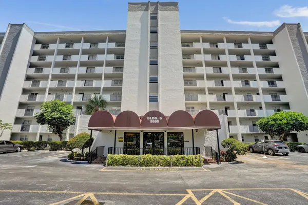 $189,000 | 5860 Northwest 44th Street, Unit 314, Lauderhill, FL 33319