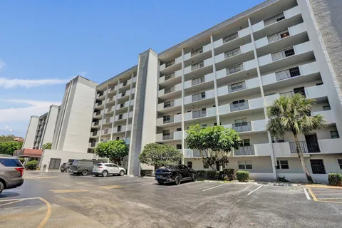 $189,000 | 5860 Northwest 44th Street, Unit 314, Lauderhill, FL 33319