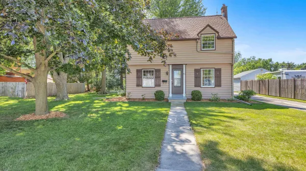 $349,018 | 911 South Madison Street, Chilton, WI 53014