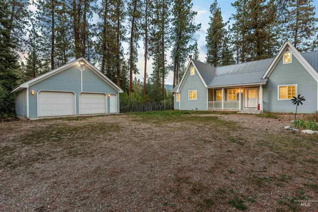 $799,900 | 149 Scriver Woods Road, Garden Valley, ID 83622