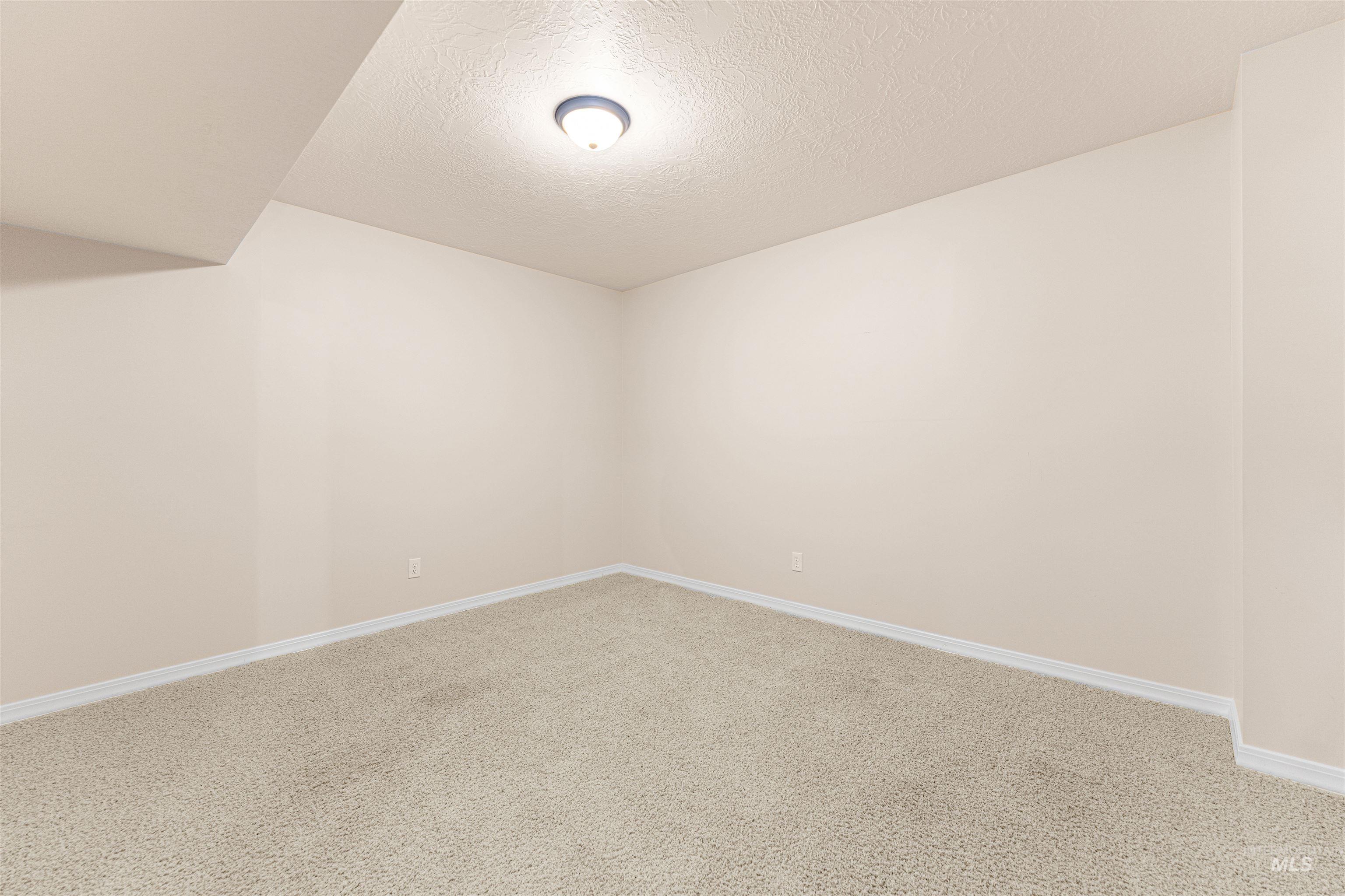 149 Scriver Woods Road Garden Valley, ID 83622 - Photo 27 of 42