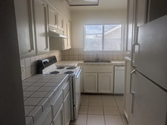 $1,125,000 | 590 West Escalon Avenue, Clovis, CA 93612