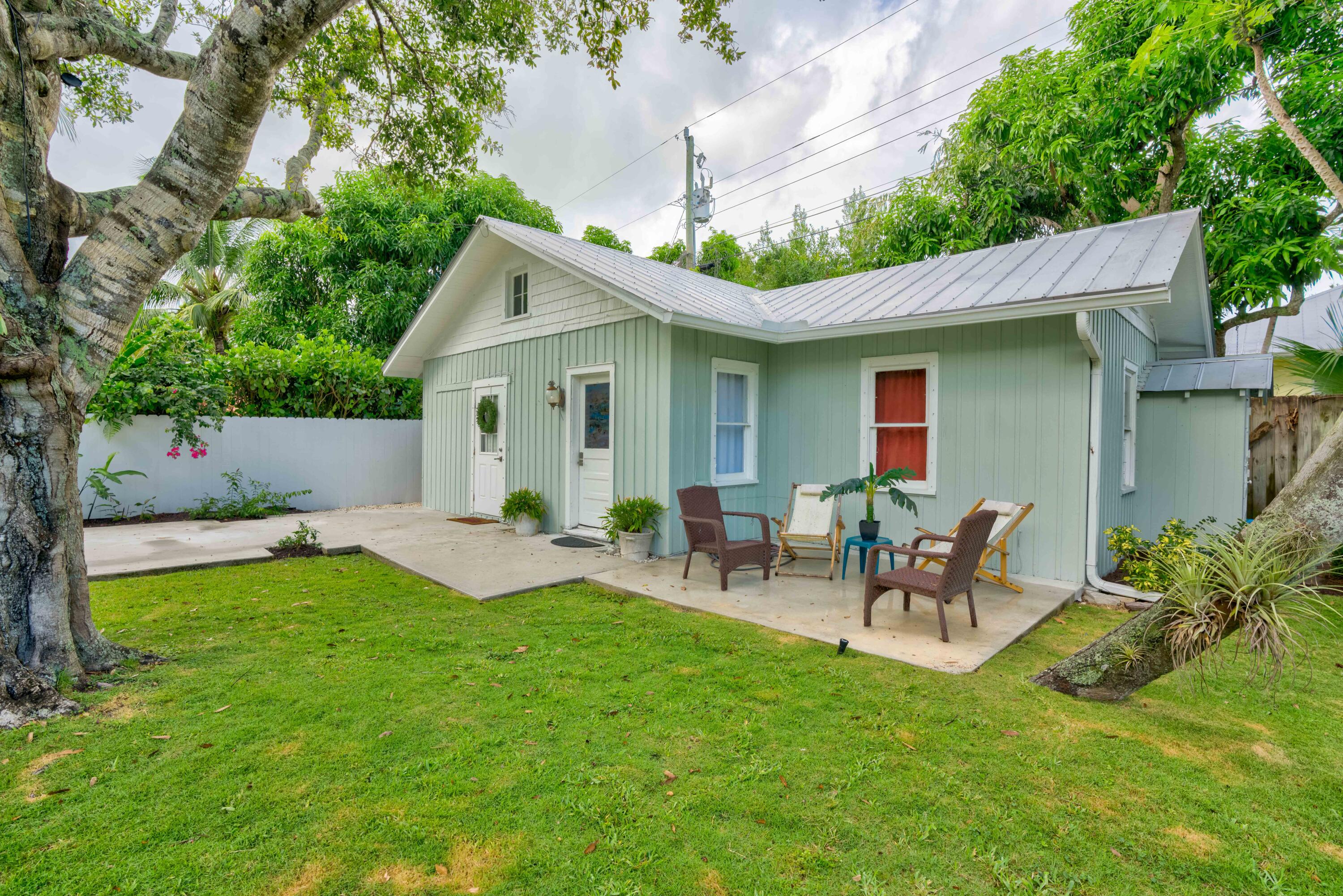 8955 Southeast Apollo Street Hobe Sound, FL 33455 - Photo 13 of 55 864D443A-7E68-42AA-8A2C-BEC38A6DF576