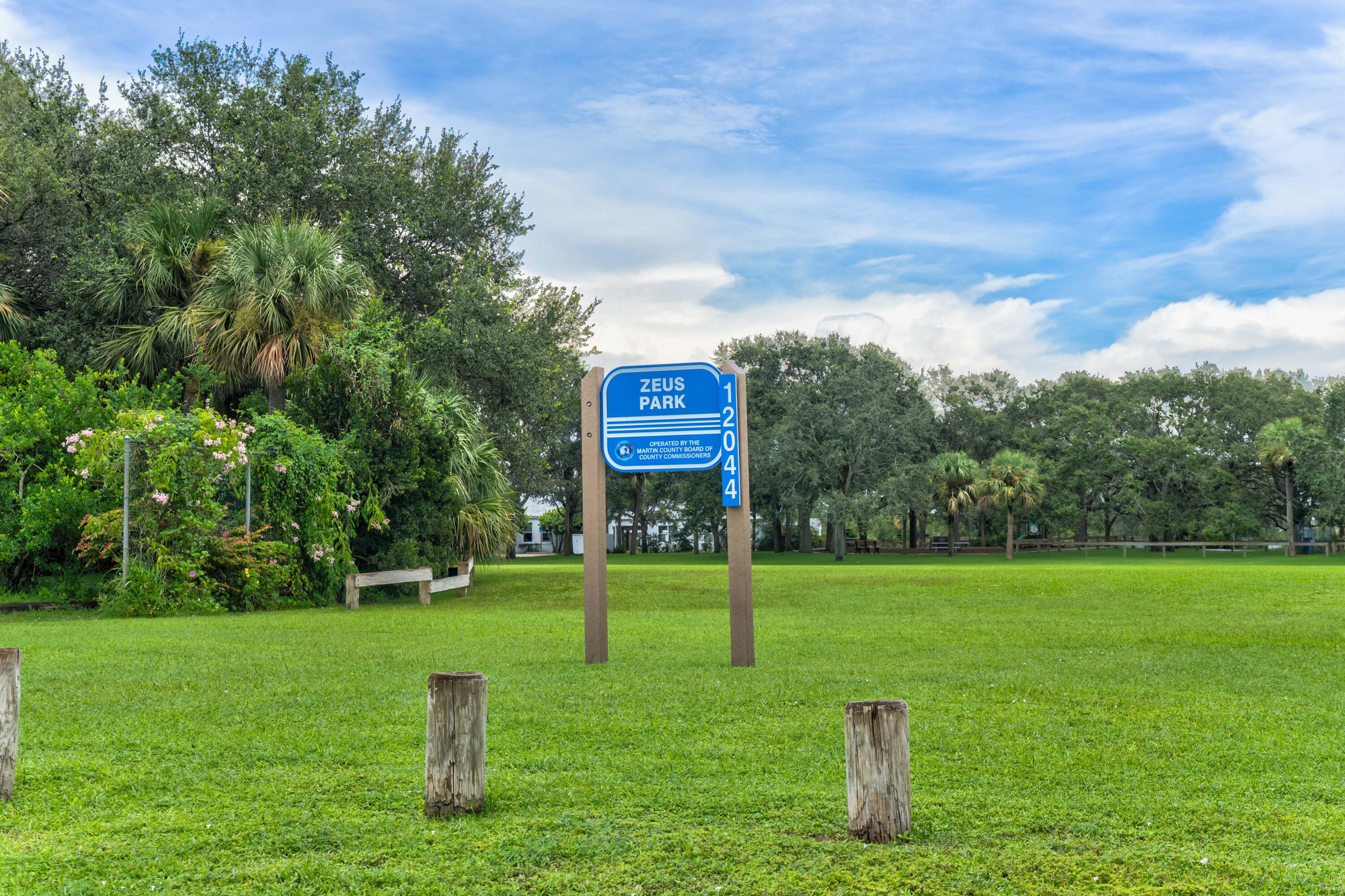 8955 Southeast Apollo Street Hobe Sound, FL 33455 - Photo 45 of 55 53140526-3A66-4886-88AD-36A299CBAF8D